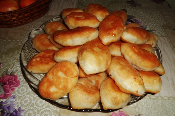 Пирожки на картофельном отваре с сухими дрожжами на сковороде рецепт с фото пошагово